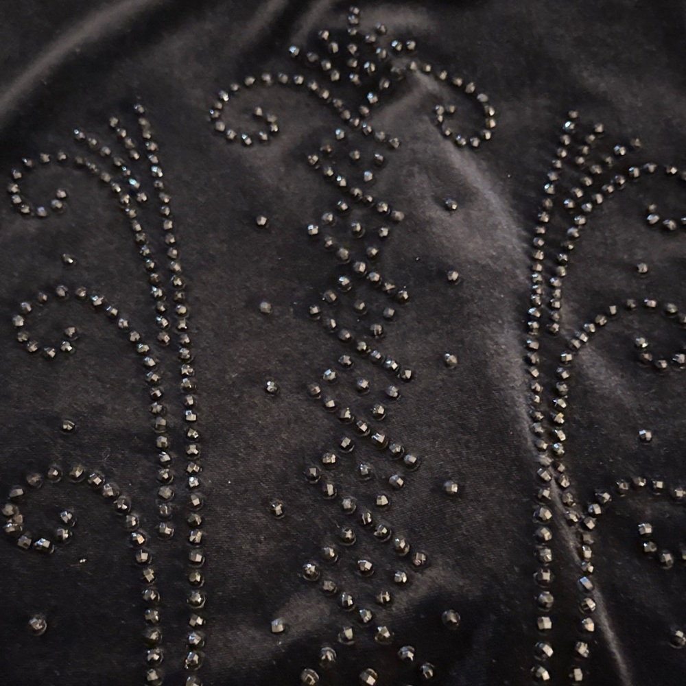 Elegant Black Women's Top - Picture 2 of 6